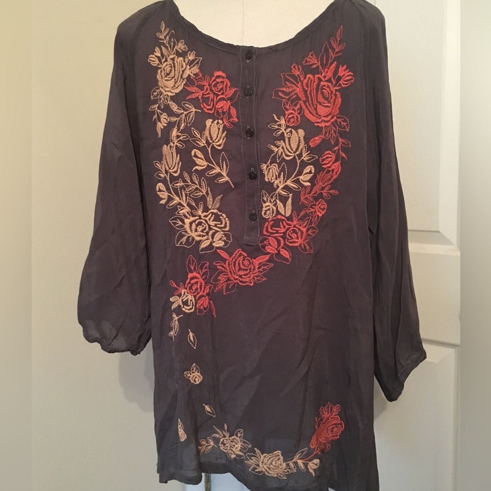 Johnny Was Vintage Grey with beige and rust Embroidery Scoop neck with Buttons S